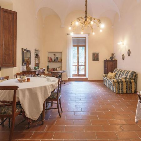 A Palazzo Bed & Breakfast Pergola Bagian luar foto