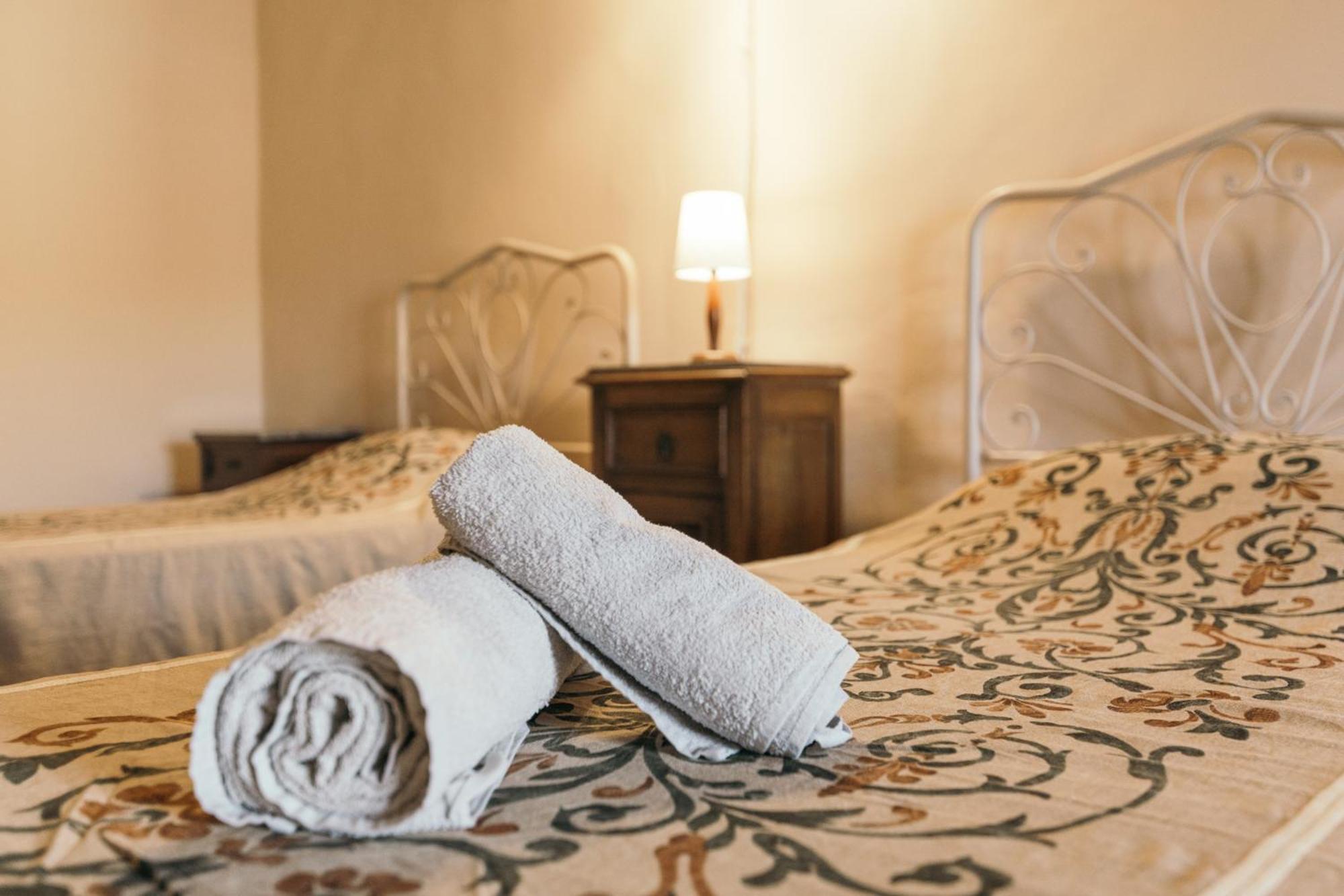 A Palazzo Bed & Breakfast Pergola Bagian luar foto