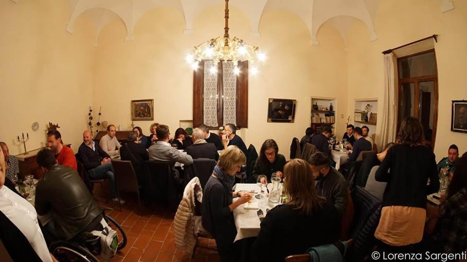 A Palazzo Bed & Breakfast Pergola Bagian luar foto