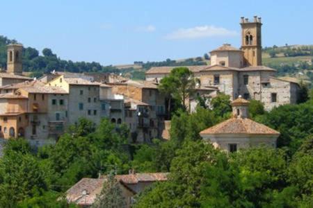 A Palazzo Bed & Breakfast Pergola Bagian luar foto